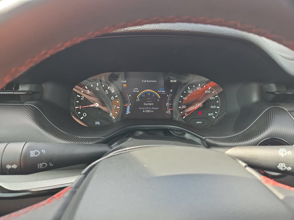Used 2025 Jeep Compass Trailhawk AWD/4WD image 32
