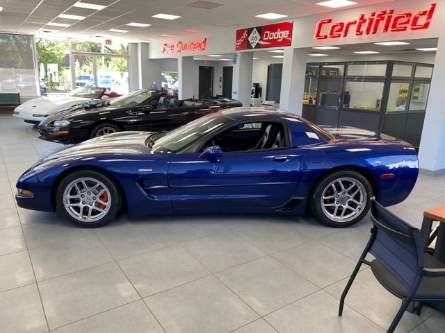 Used 2004 Chevrolet Corvette Z06 w/ Z06 Preferred Equipment Group RWD image 8