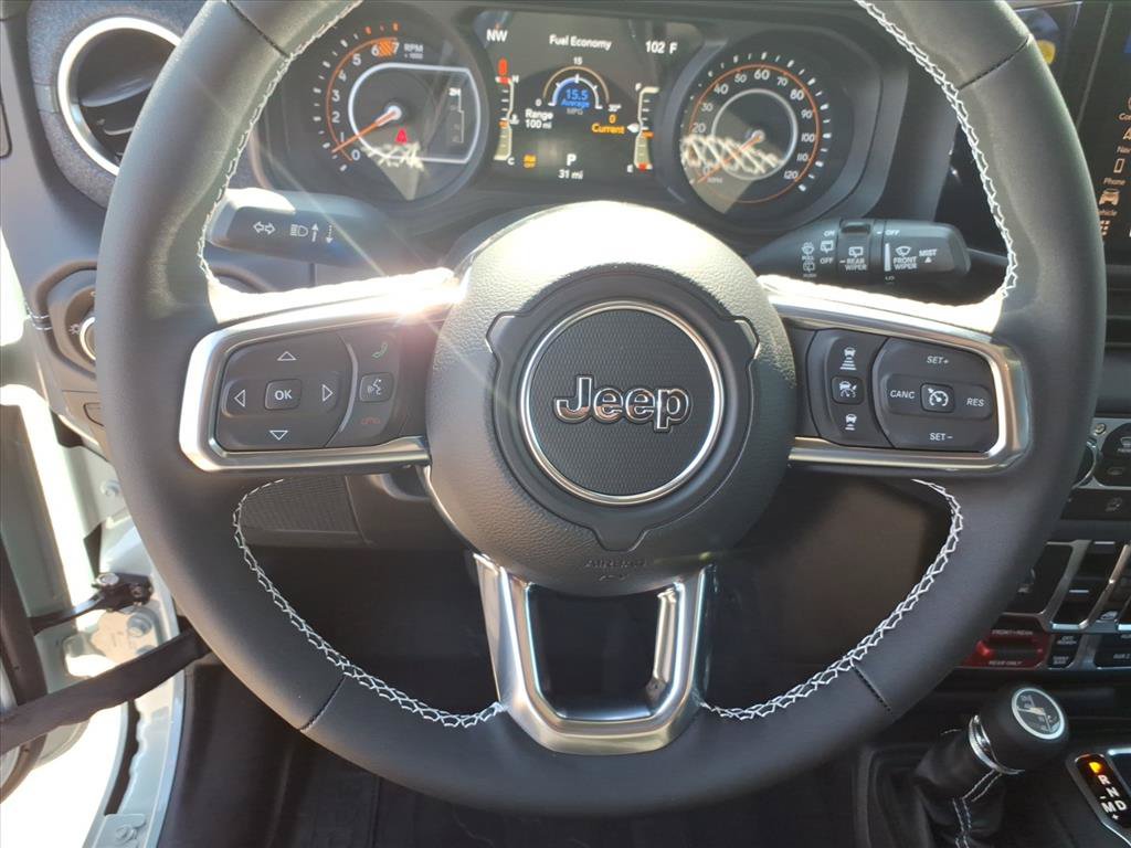 New 2026 Jeep Wrangler Unlimited Rubicon w/ Rockslide Package AWD/4WD image 23