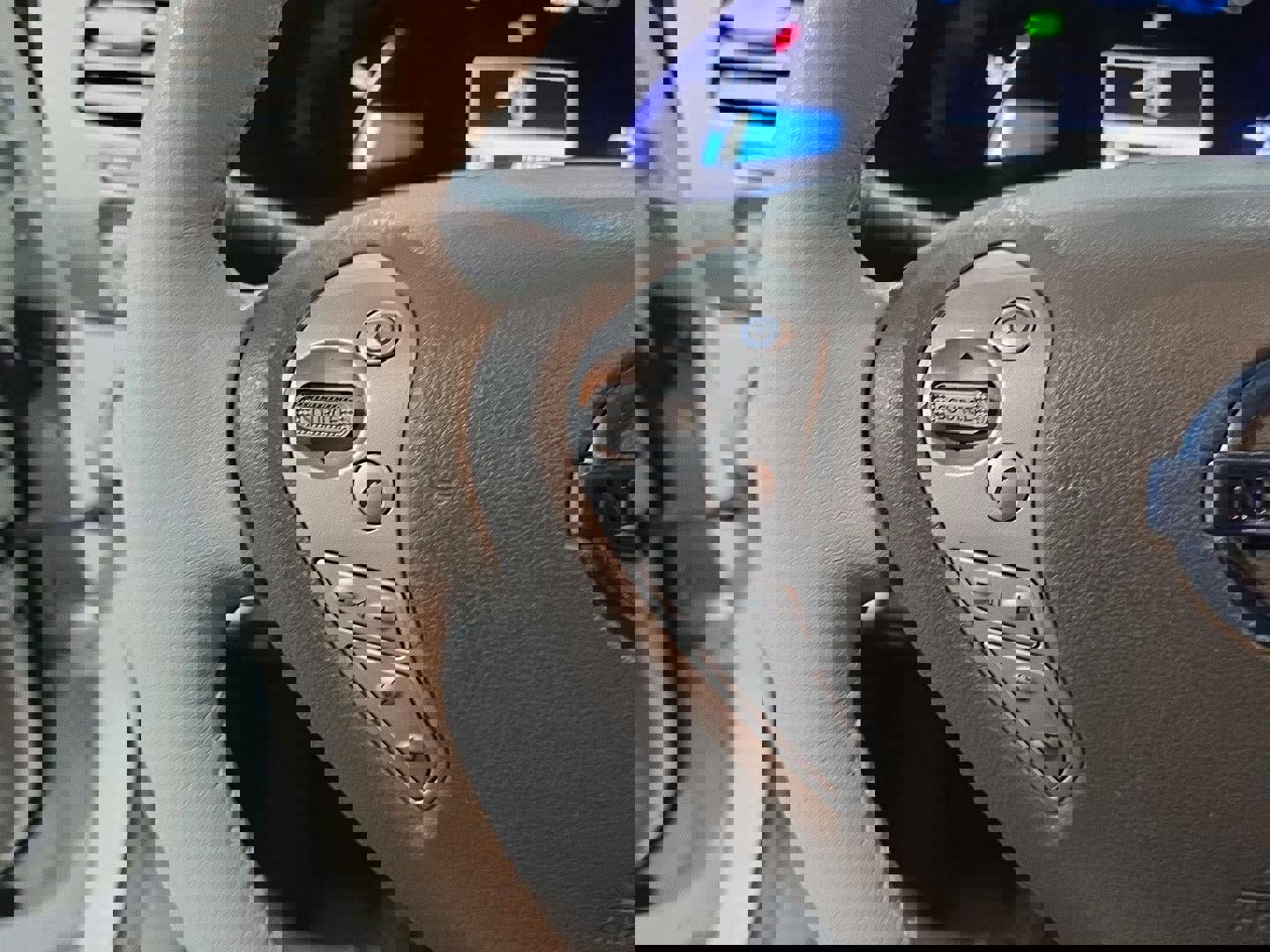 Used 2012 Nissan Leaf SL image 14