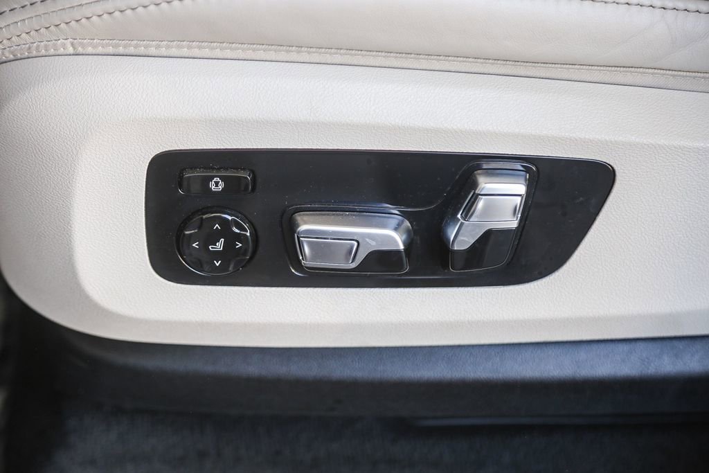 Used 2025 BMW ALPINA XB7 AWD/4WD image 22