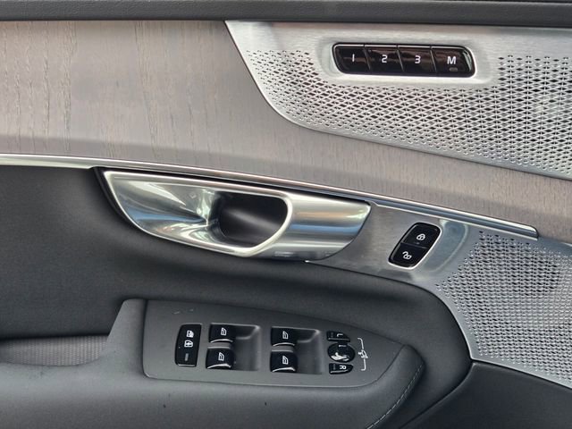 New 2026 Volvo XC90 T8 Ultra w/ Lounge Package image 24