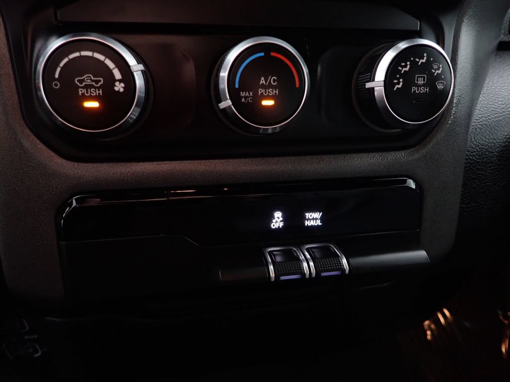 Used 2021 RAM 1500 Big Horn AWD/4WD image 4