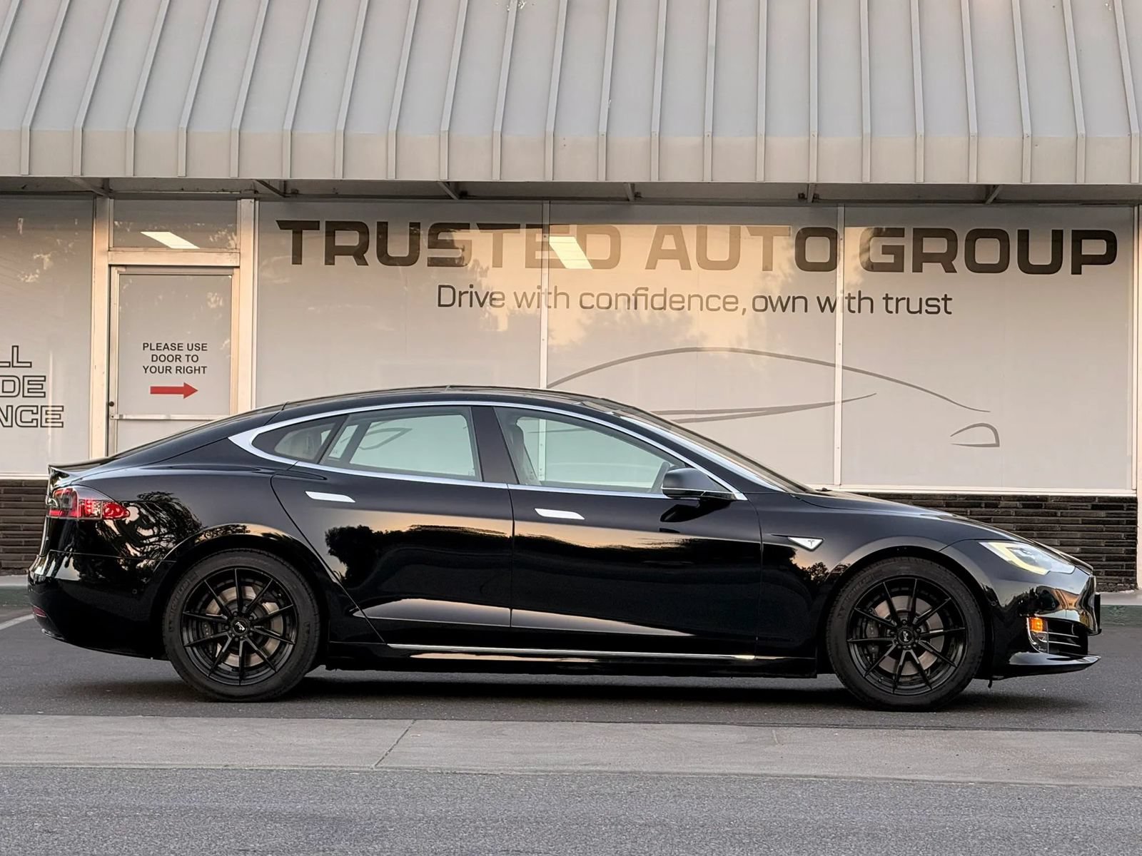 Used 2016 Tesla Model S 75 RWD image 5