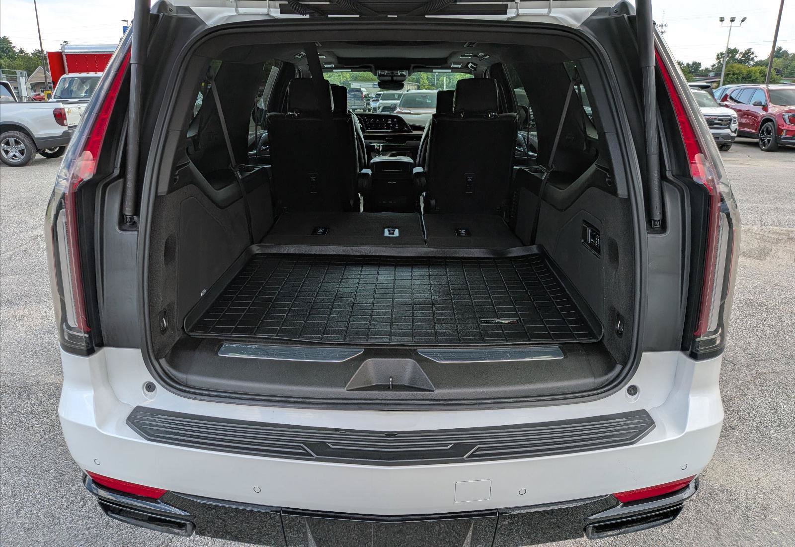 Used 2022 Cadillac Escalade ESV Sport Platinum AWD/4WD image 10