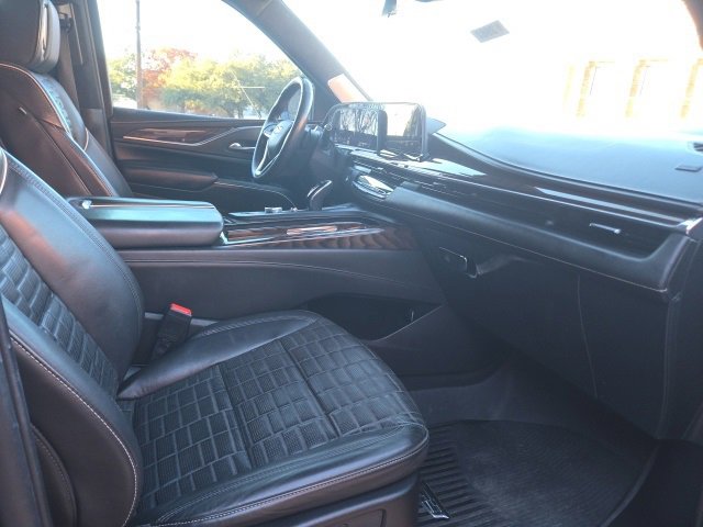 Used 2022 Cadillac Escalade ESV Sport Platinum w/ Heavy-Duty Trailer Package image 19