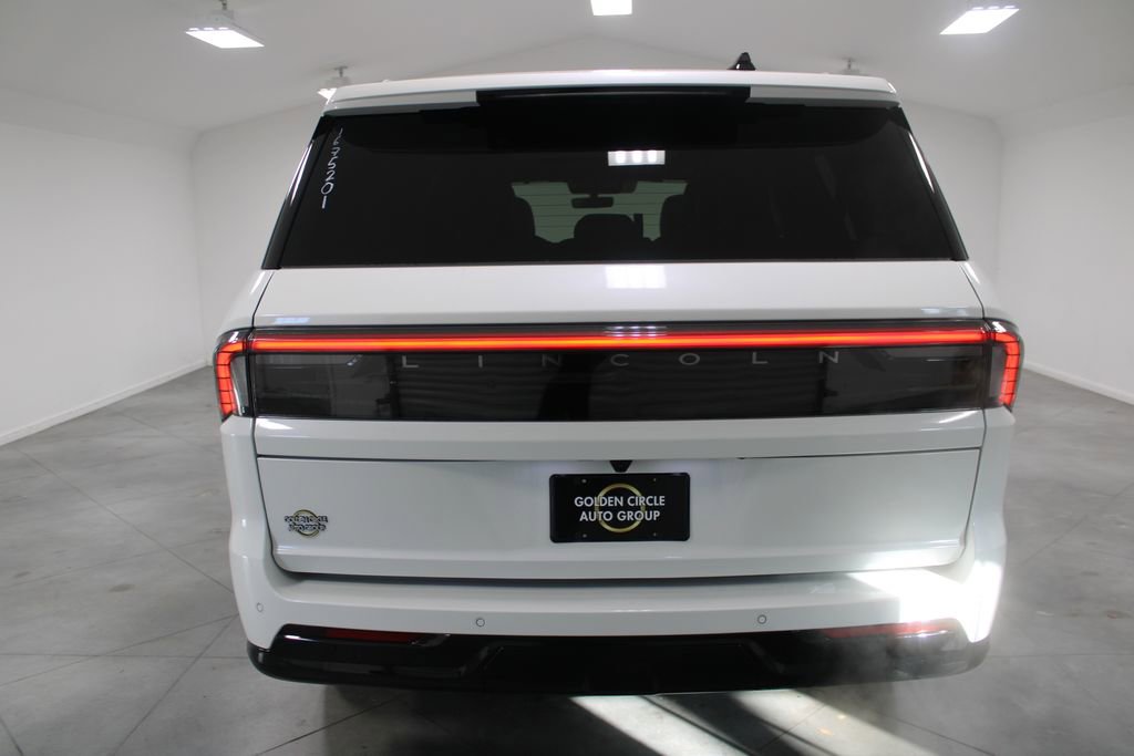 New 2026 Lincoln Navigator L Reserve image 7