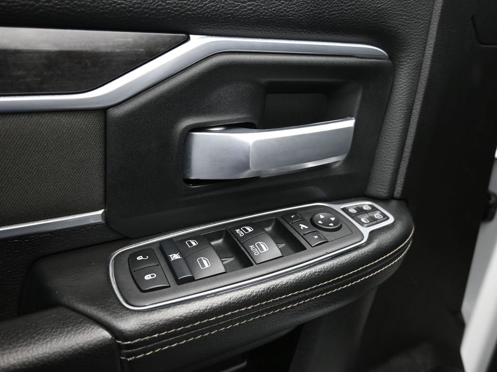 Used 2024 RAM 3500 Big Horn image 11