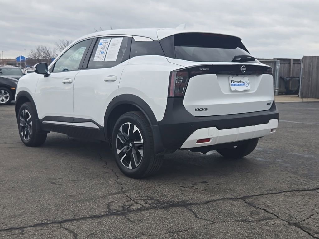 Used 2025 Nissan Kicks SV image 5