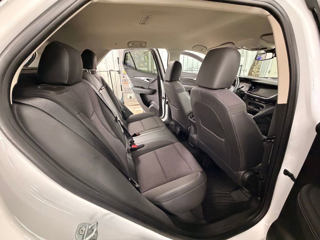 Used 2023 Buick Envision Preferred image 33