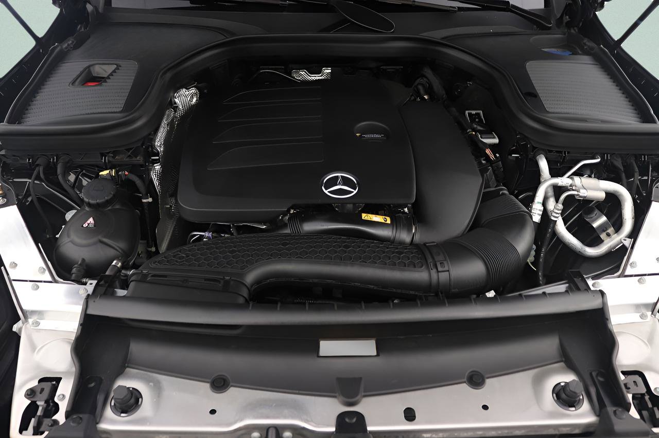 Certified 2022 Mercedes-Benz GLC 300 image 23