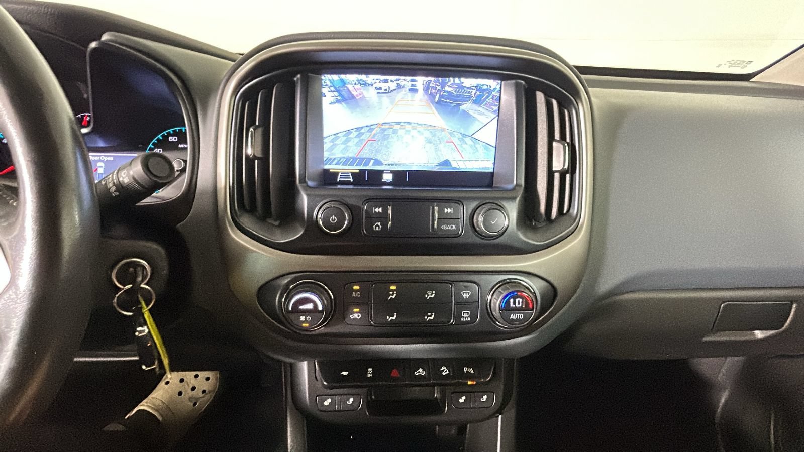 Used 2019 Chevrolet Colorado Z71 AWD/4WD image 28