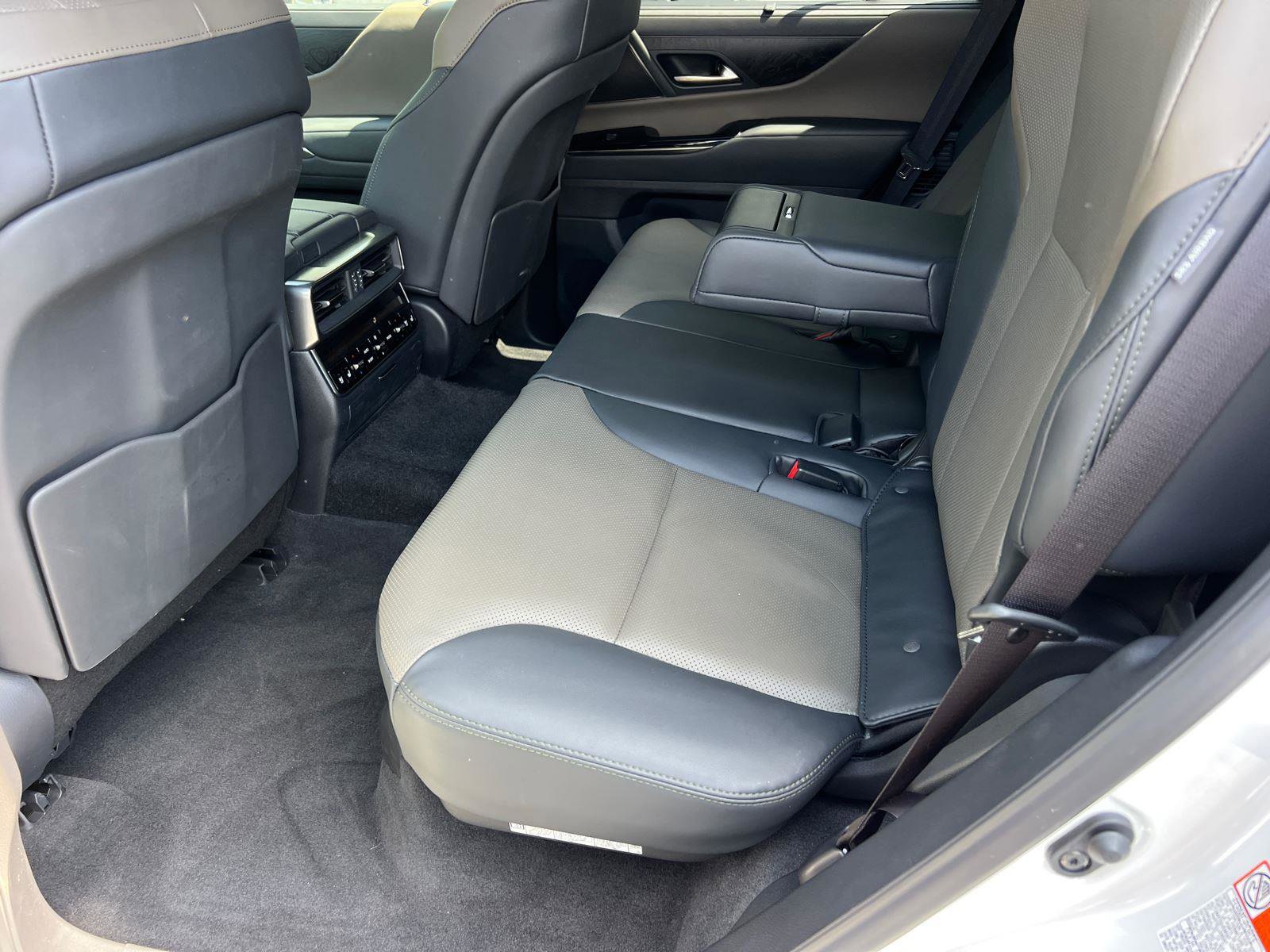 Used 2025 Lexus LX 700h Overtrail AWD/4WD image 22