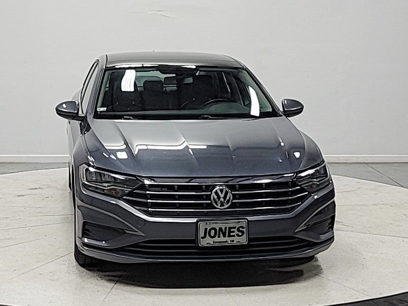 Used 2019 Volkswagen Jetta SE FWD image 2