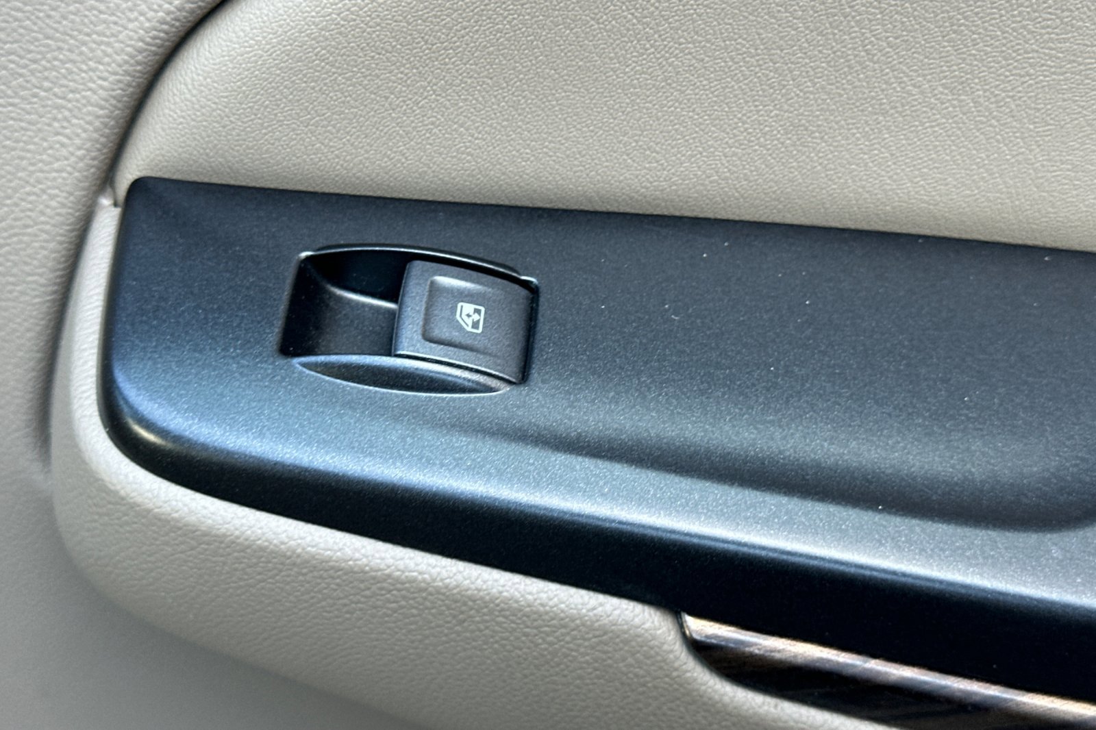 Used 2020 GMC Yukon XL SLT w/ Value Plus Edition image 23