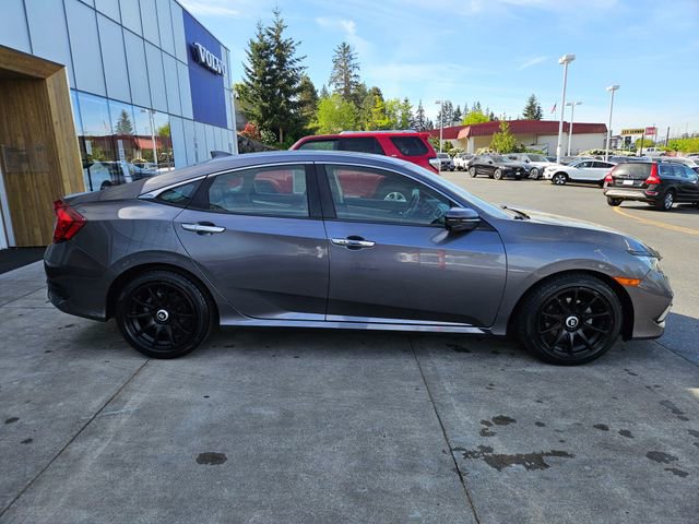 Used 2019 Honda Civic Touring image 4