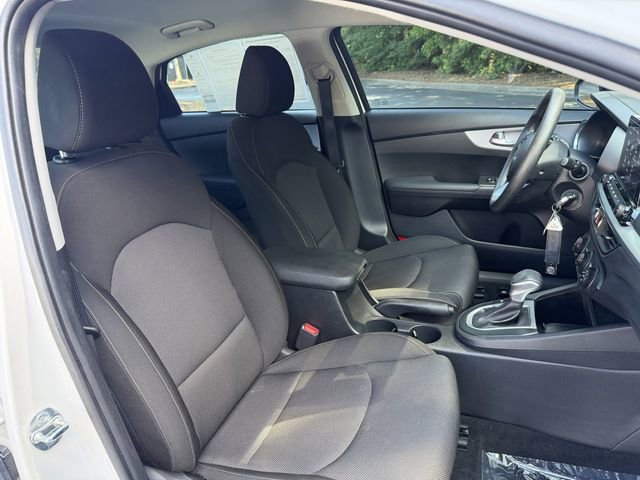 Certified 2024 Kia Forte LXS w/ LXS Technology Package FWD image 32