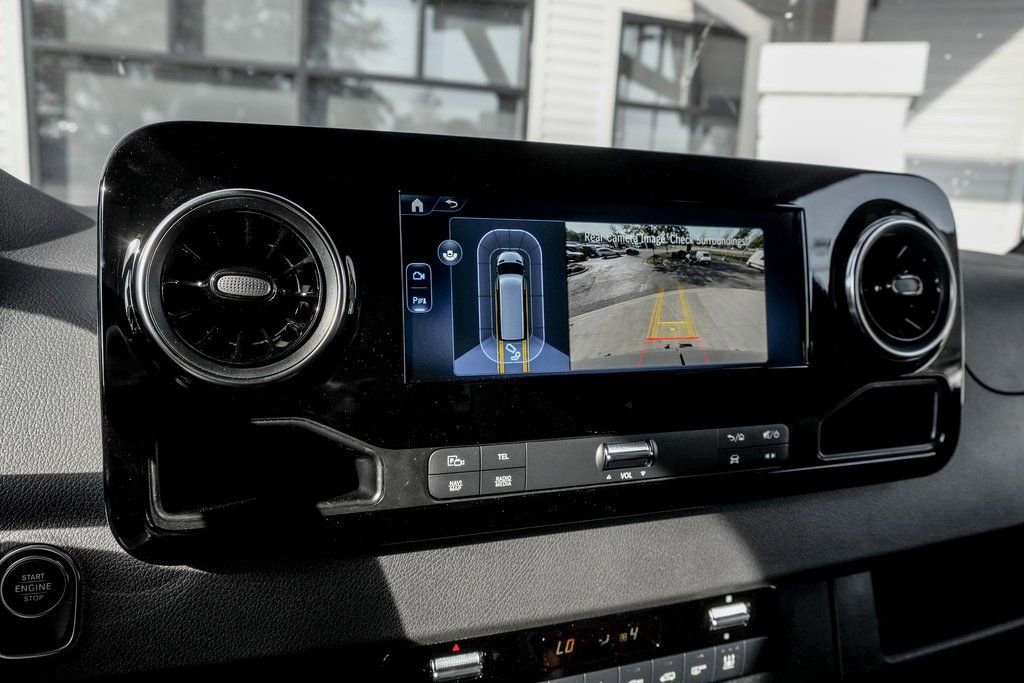 Used 2025 Mercedes-Benz Sprinter 2500 image 15