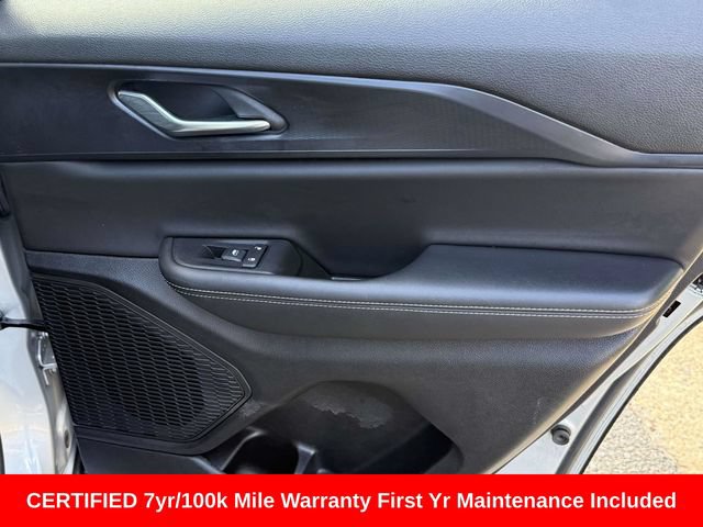 Certified 2025 Jeep Grand Cherokee Altitude AWD/4WD image 11