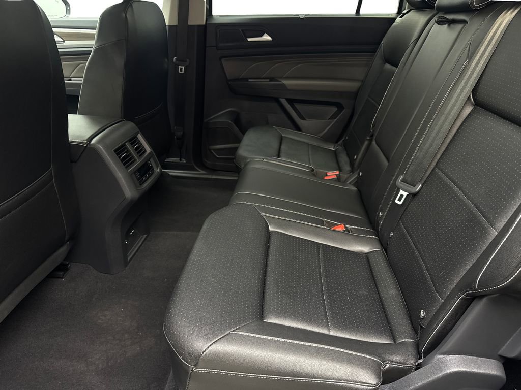 Used 2023 Volkswagen Atlas SEL AWD/4WD image 34