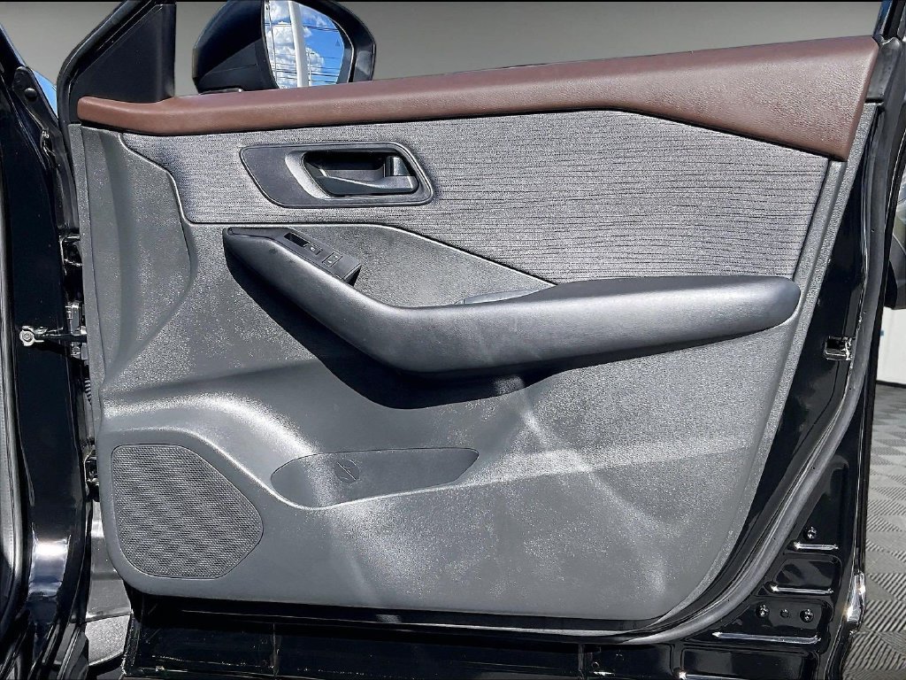 Certified 2023 Nissan Rogue S AWD/4WD image 12