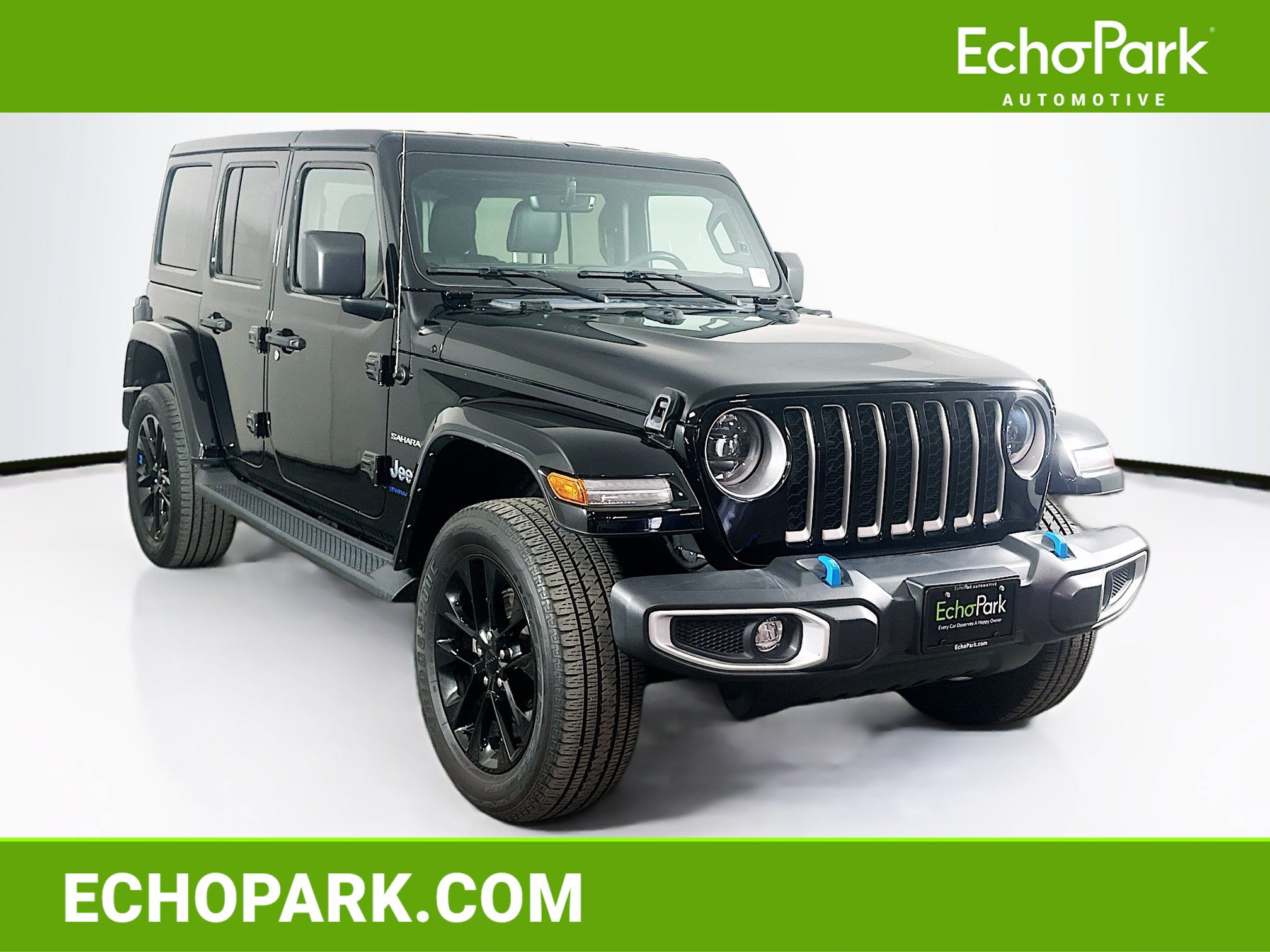 Used 2023 Jeep Wrangler Unlimited Sahara w/ Cold Weather Group AWD/4WD image 1
