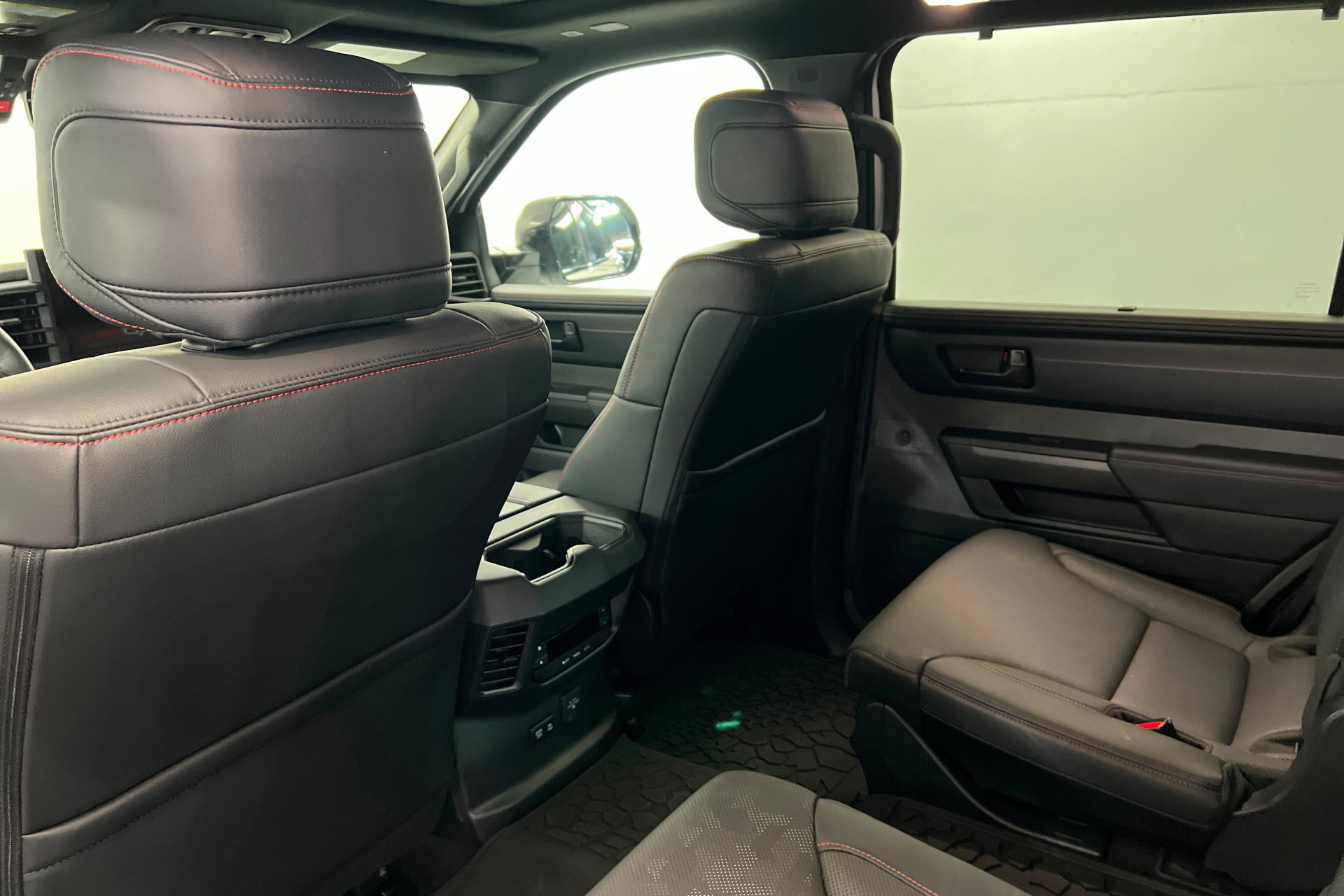 Used 2025 Toyota Sequoia TRD Pro AWD/4WD image 20