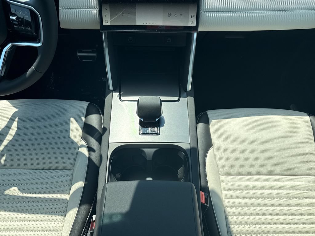New 2026 Land Rover Discovery Sport Landmark AWD/4WD image 24