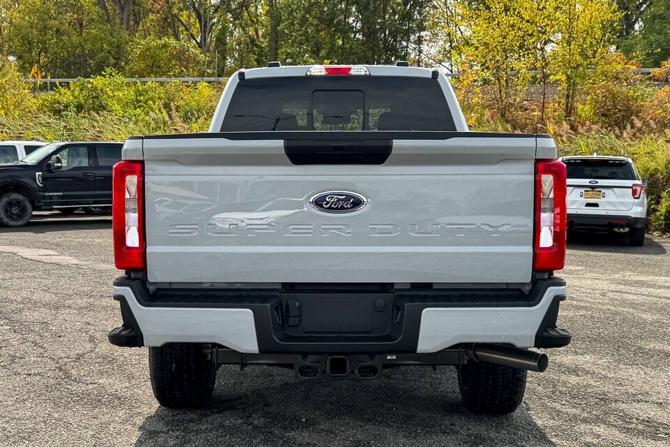 New 2026 Ford F350 XL w/ STX Appearance Package AWD/4WD image 4