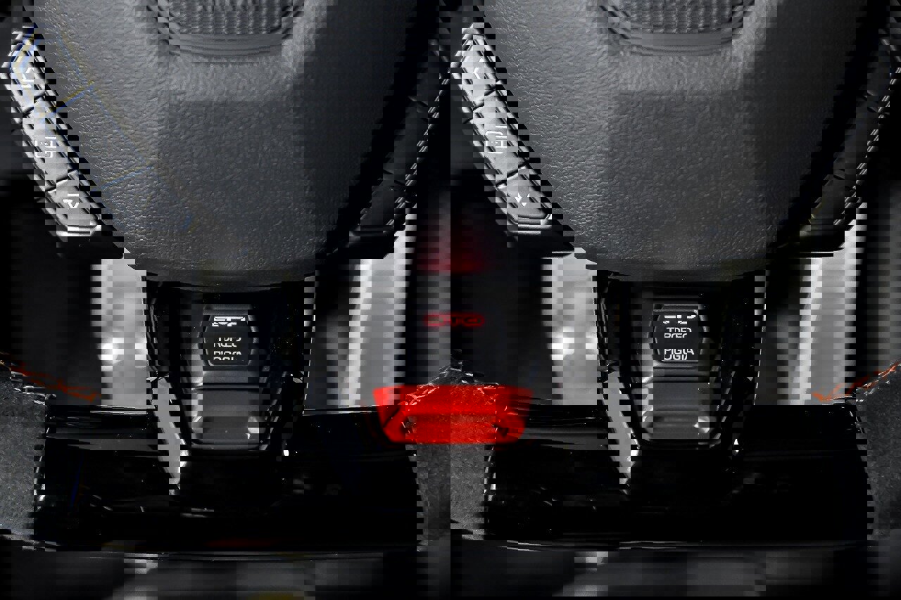 Used 2021 Lamborghini Huracan STO image 30