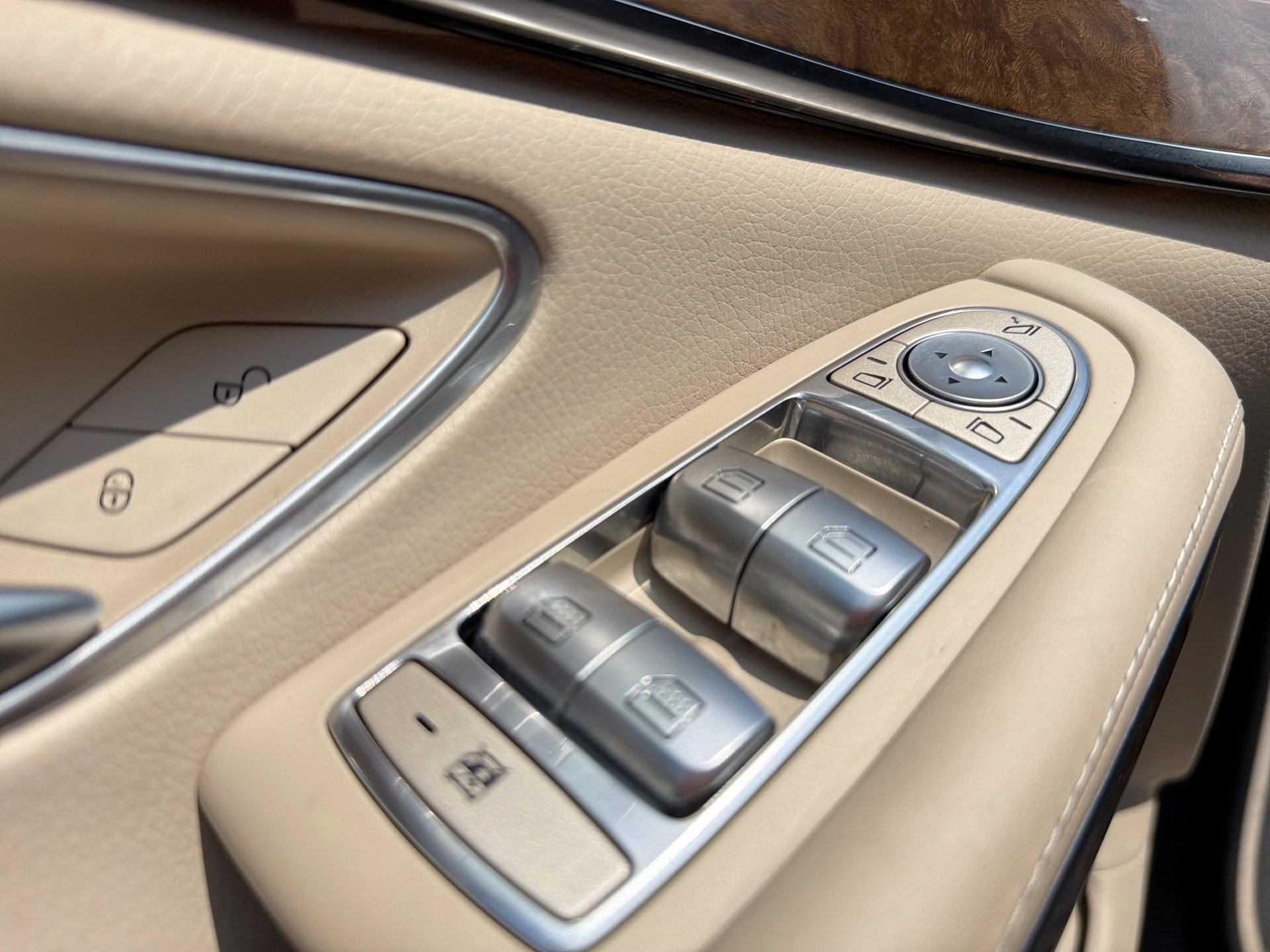 Used 2015 Mercedes-Benz S 550 4MATIC Sedan image 15