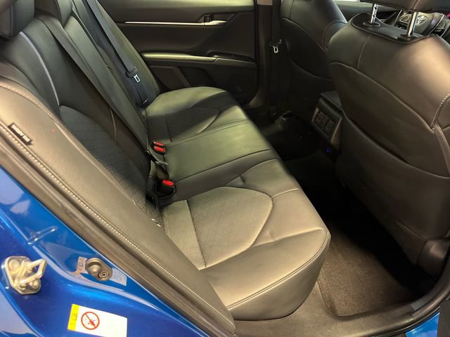 Used 2019 Toyota Camry XSE image 12