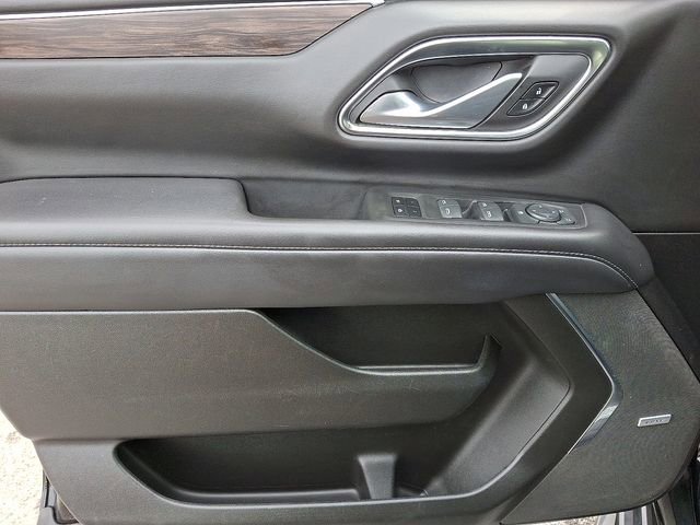 Used 2022 Chevrolet Suburban LT image 13