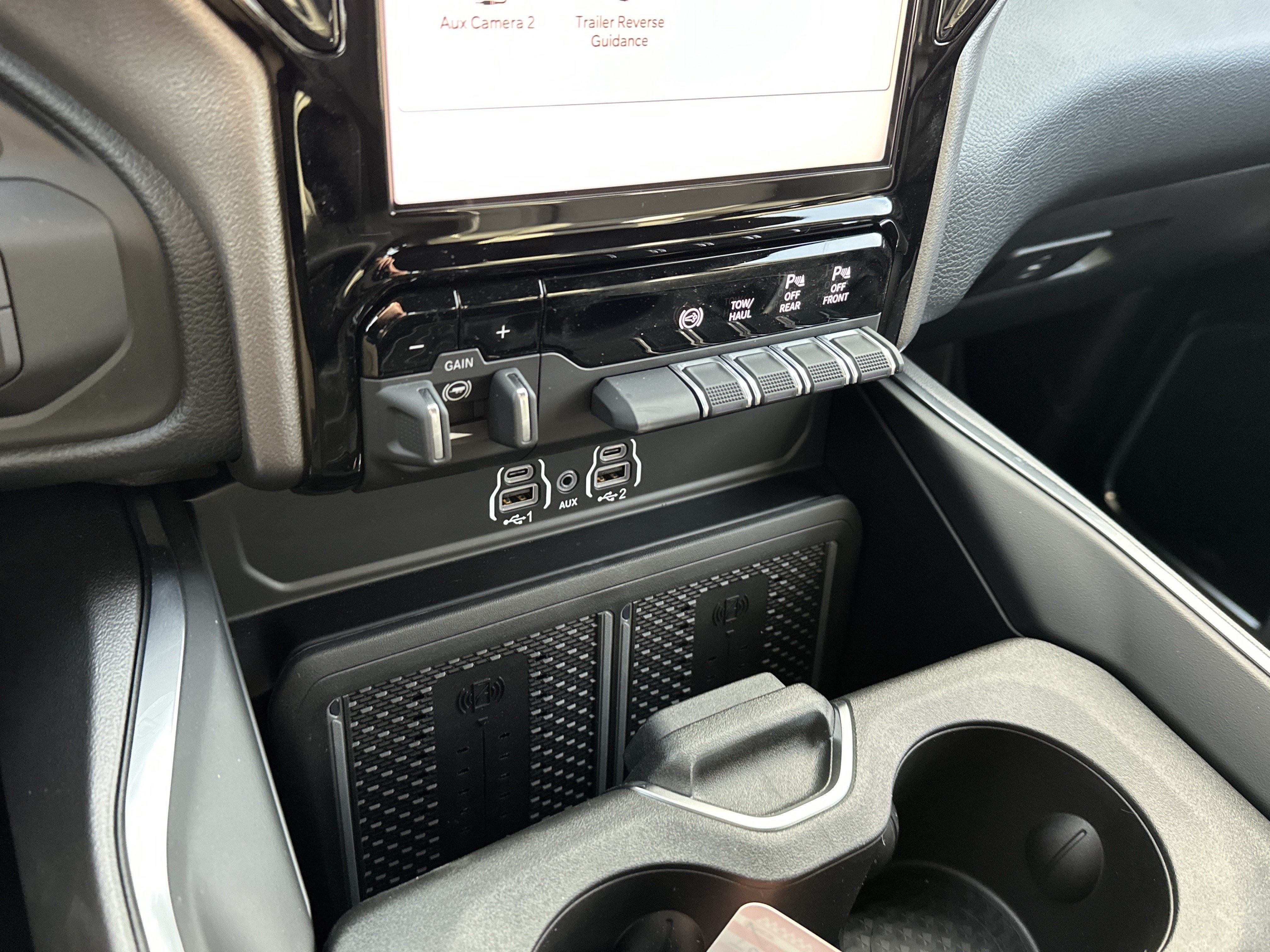 New 2026 RAM 2500 Laramie w/ Sport Appearance Package AWD/4WD image 23