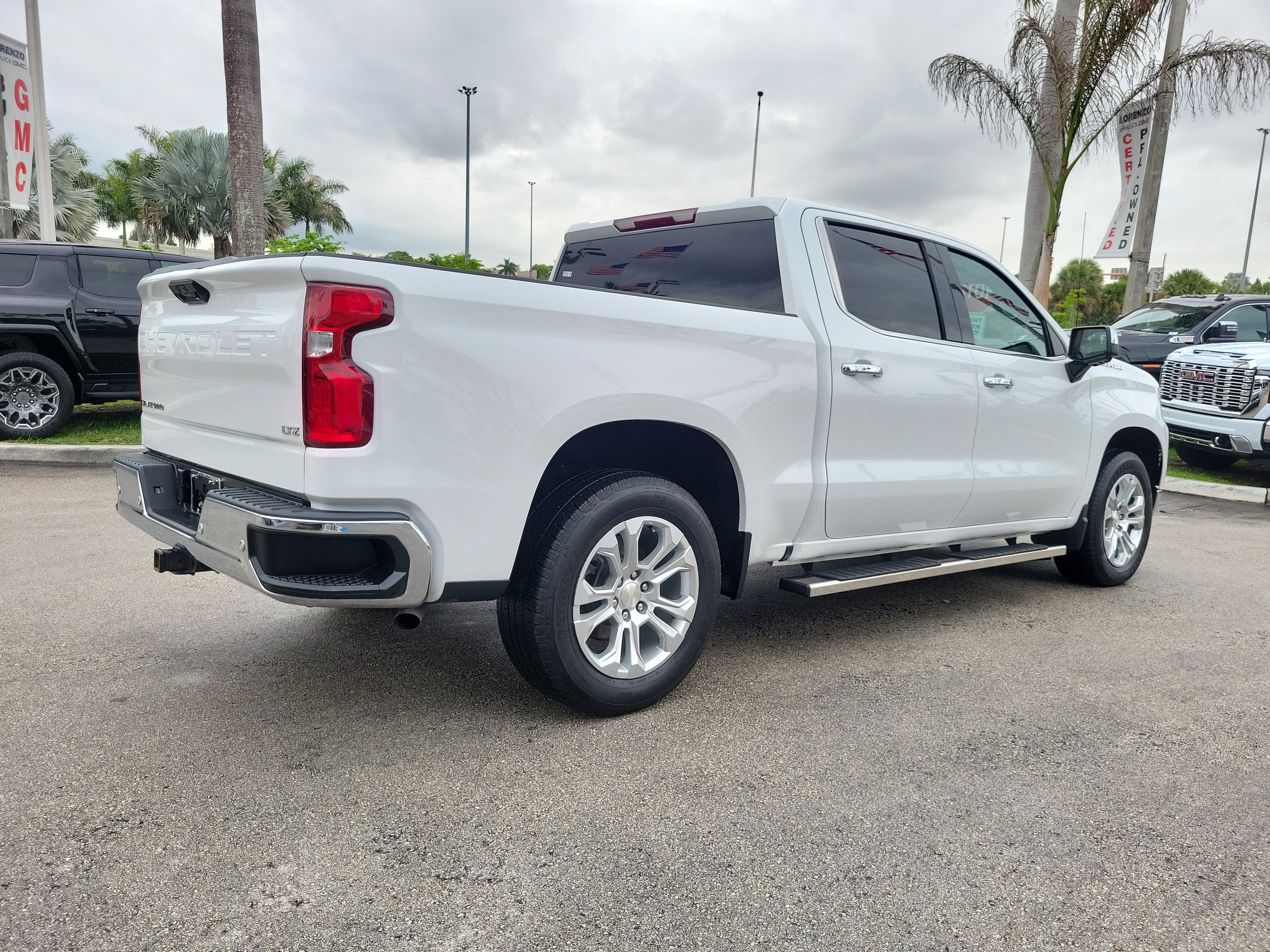 Used 2024 Chevrolet Silverado 1500 LTZ image 5
