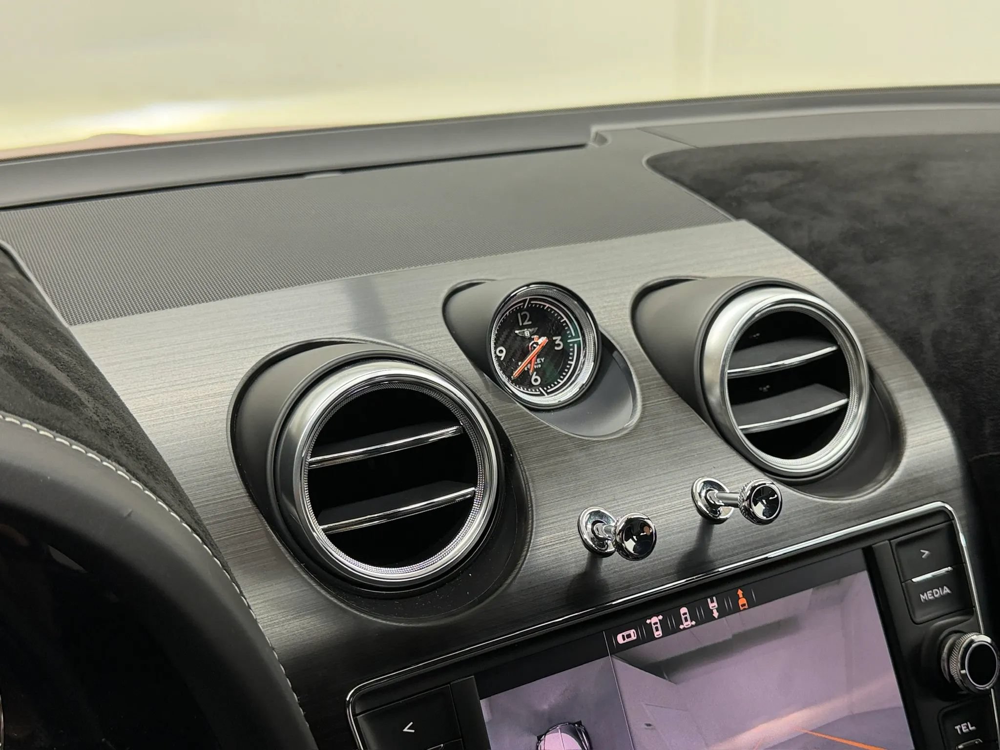 Used 2019 Bentley Bentayga AWD/4WD image 73