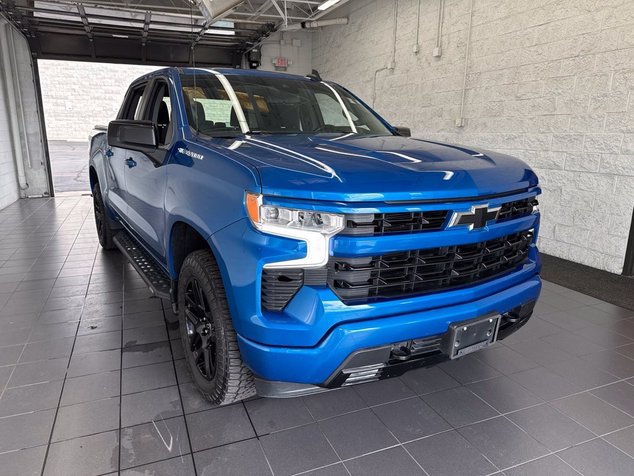 Used 2022 Chevrolet Silverado 1500 RST w/ Protection Package AWD/4WD image 2
