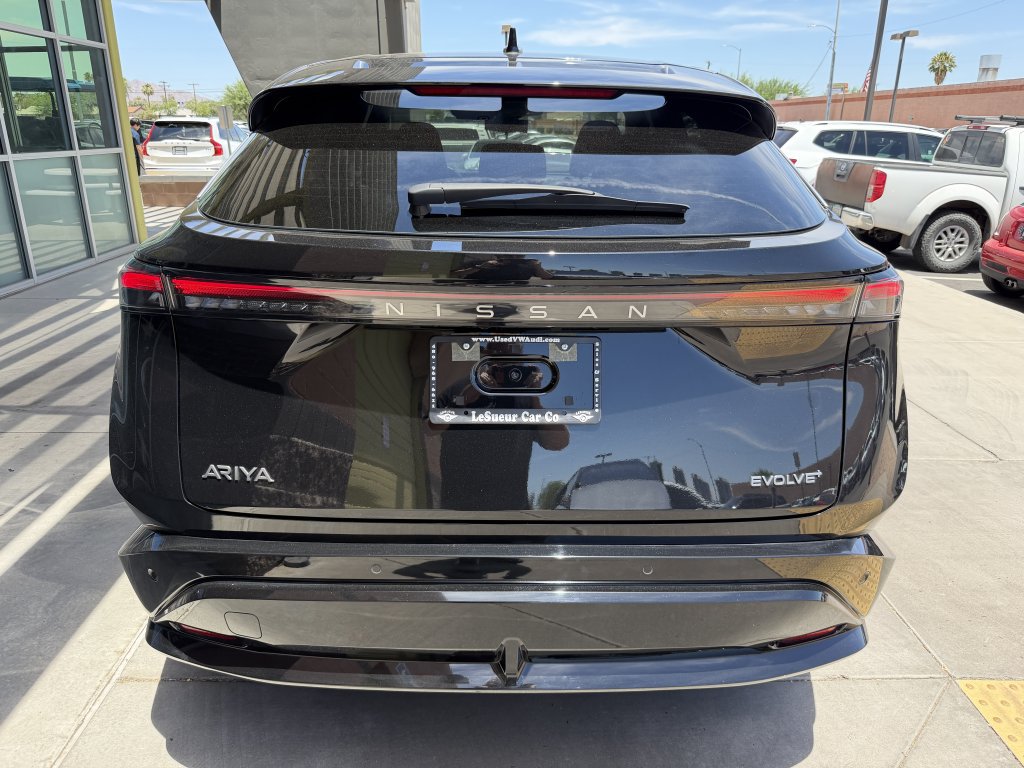Used 2025 Nissan Ariya FWD image 13