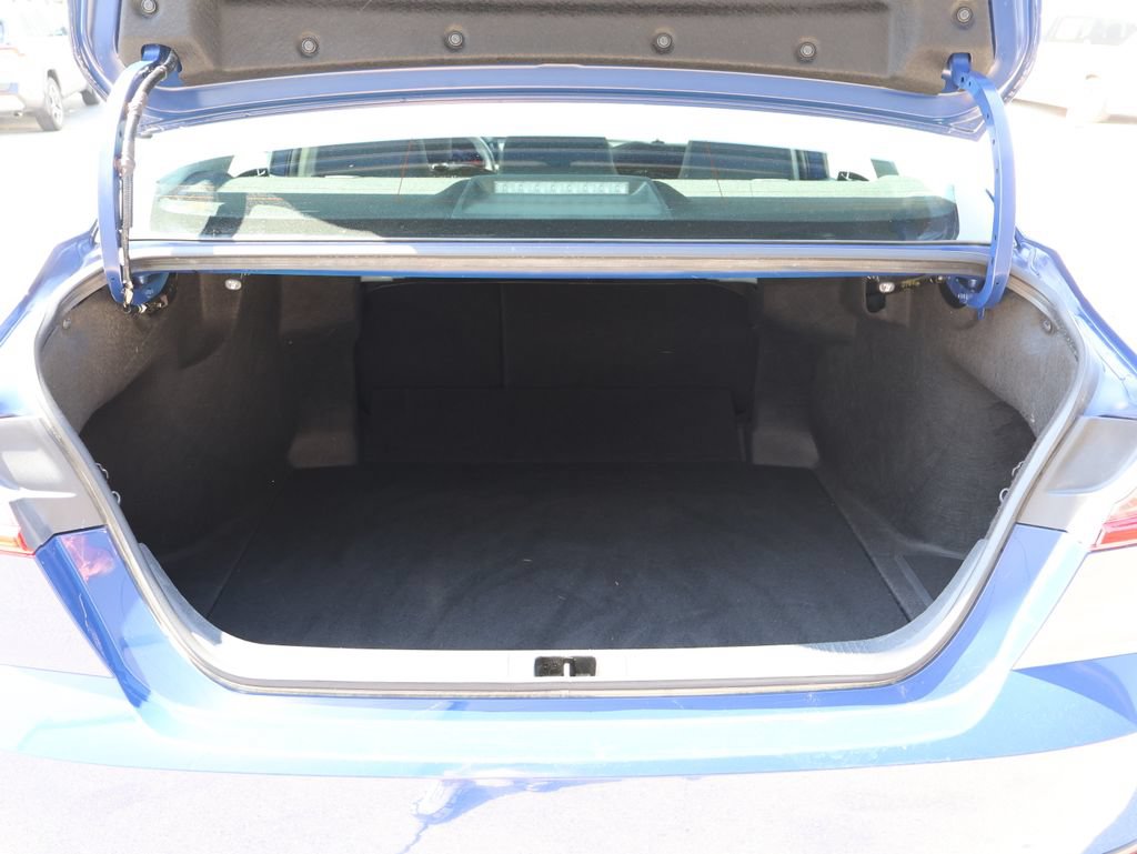 Used 2025 Toyota Camry LE FWD image 13