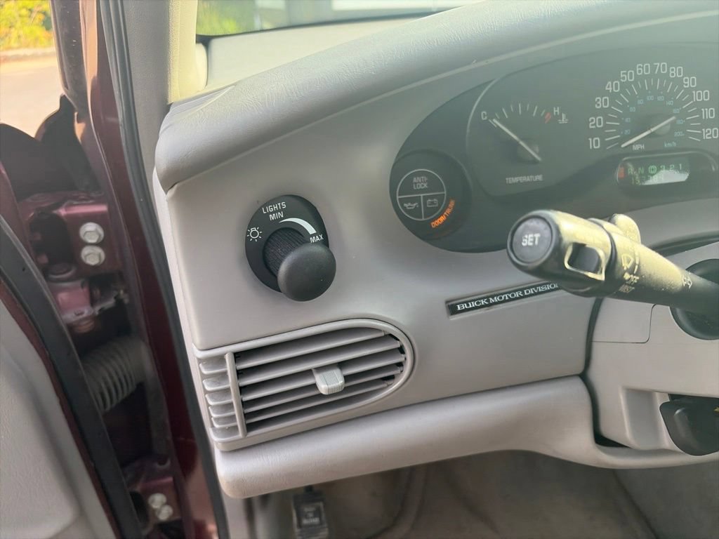Used 2002 Buick Century Custom w/ Custom Premium Pkg FWD image 19