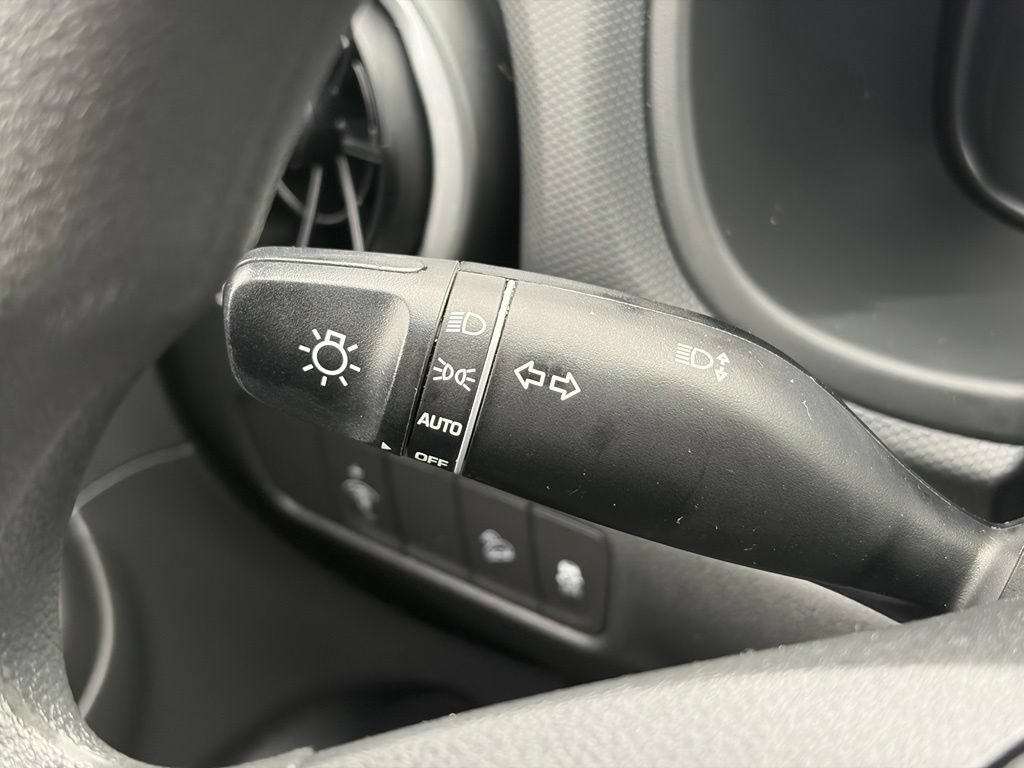 Used 2022 Hyundai Kona SE AWD/4WD image 22
