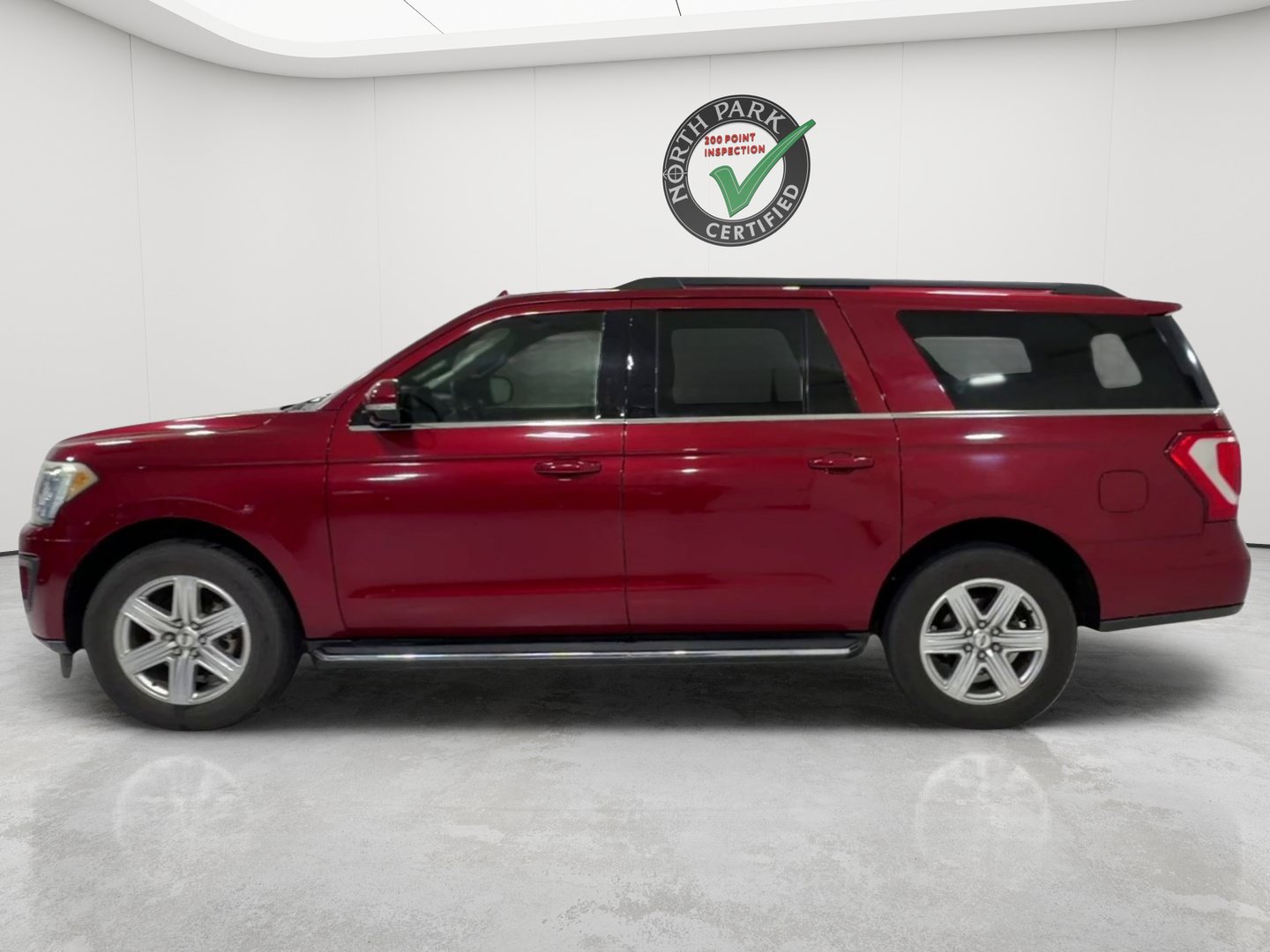 Used 2019 Ford Expedition Max XLT w/ Equipment Group 202A RWD image 2