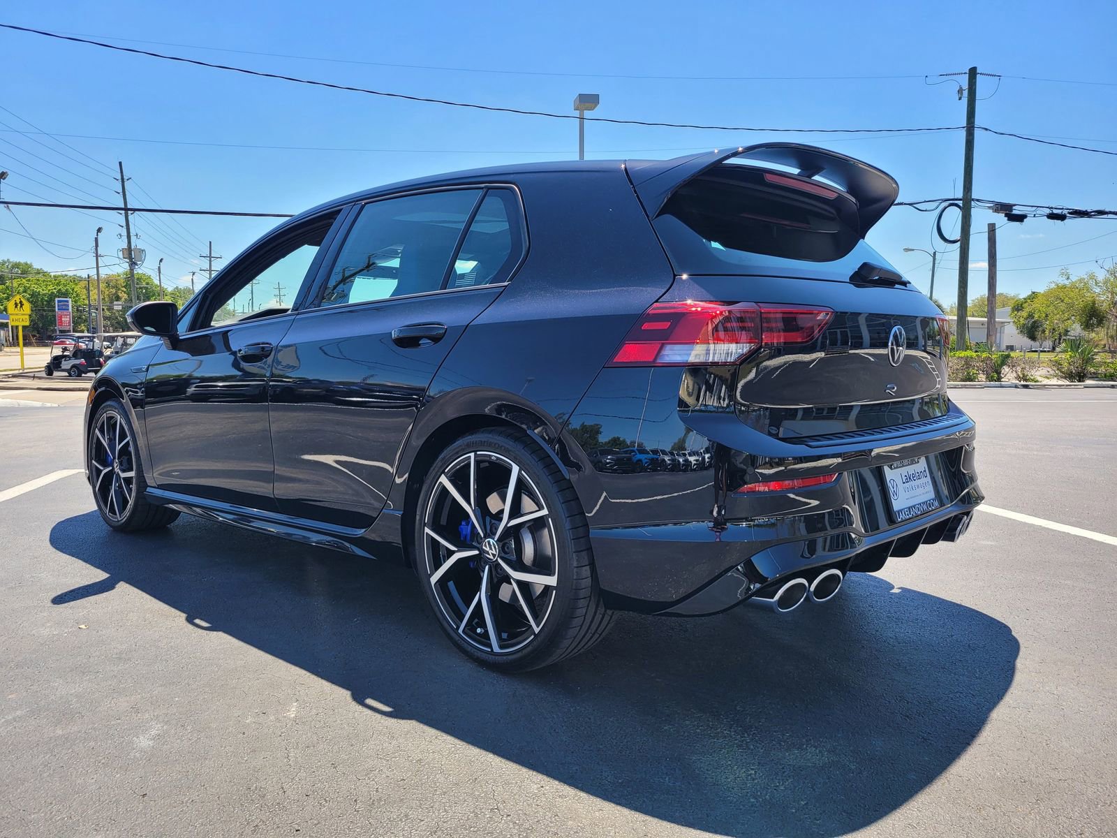 Used 2024 Volkswagen Golf R 2.0T image 8