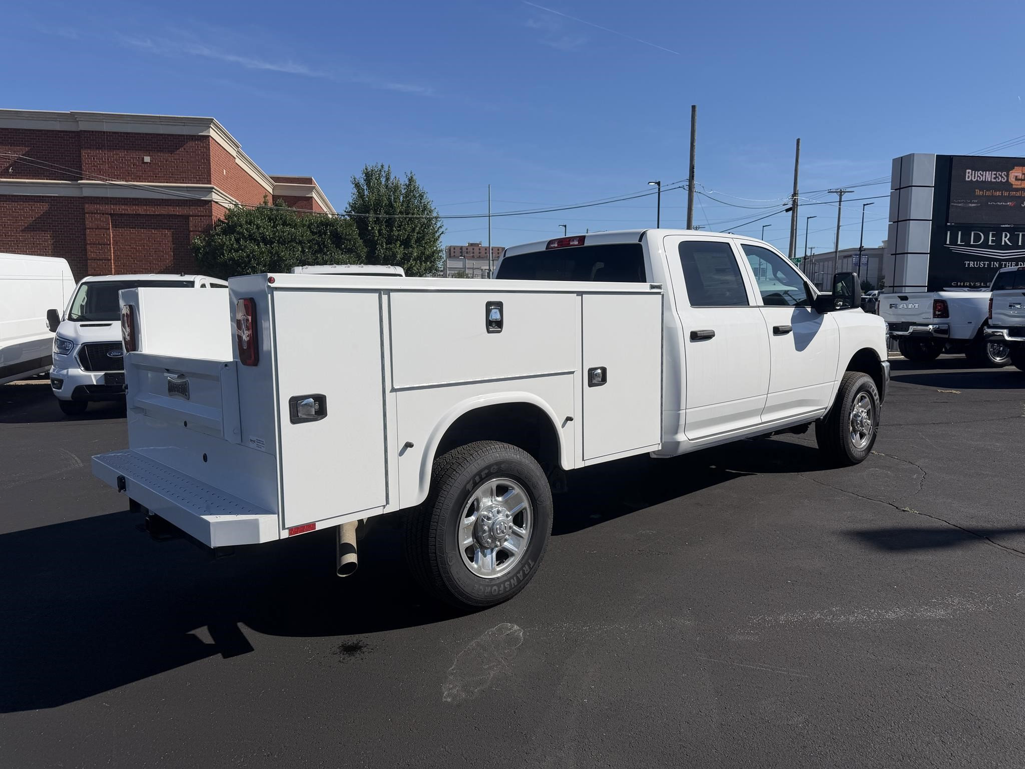 Used 2026 RAM 2500 Tradesman w/ Chrome Appearance Group AWD/4WD image 8