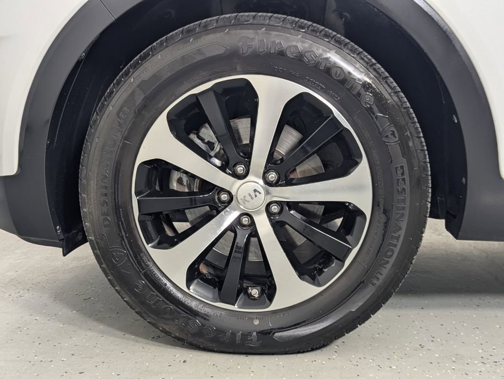 Used 2016 Kia Sorento EX FWD image 9