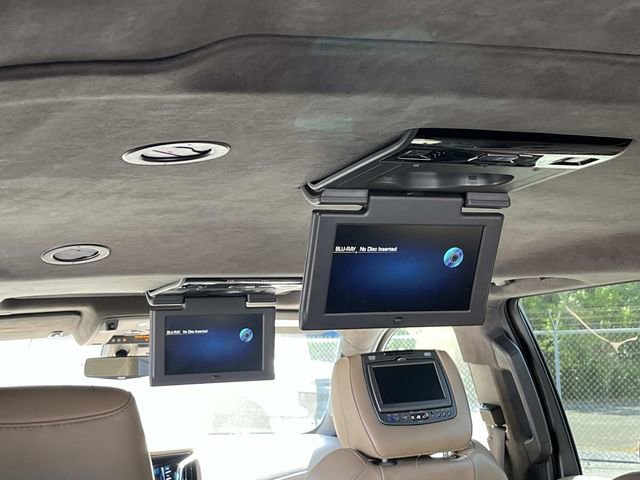 Used 2018 Cadillac Escalade ESV Platinum AWD/4WD image 23
