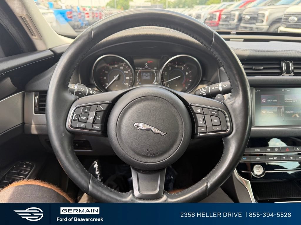 Used 2017 Jaguar XF Premium AWD/4WD image 23