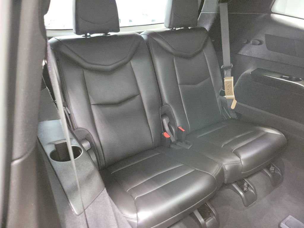 Used 2025 Cadillac XT6 Premium Luxury image 22