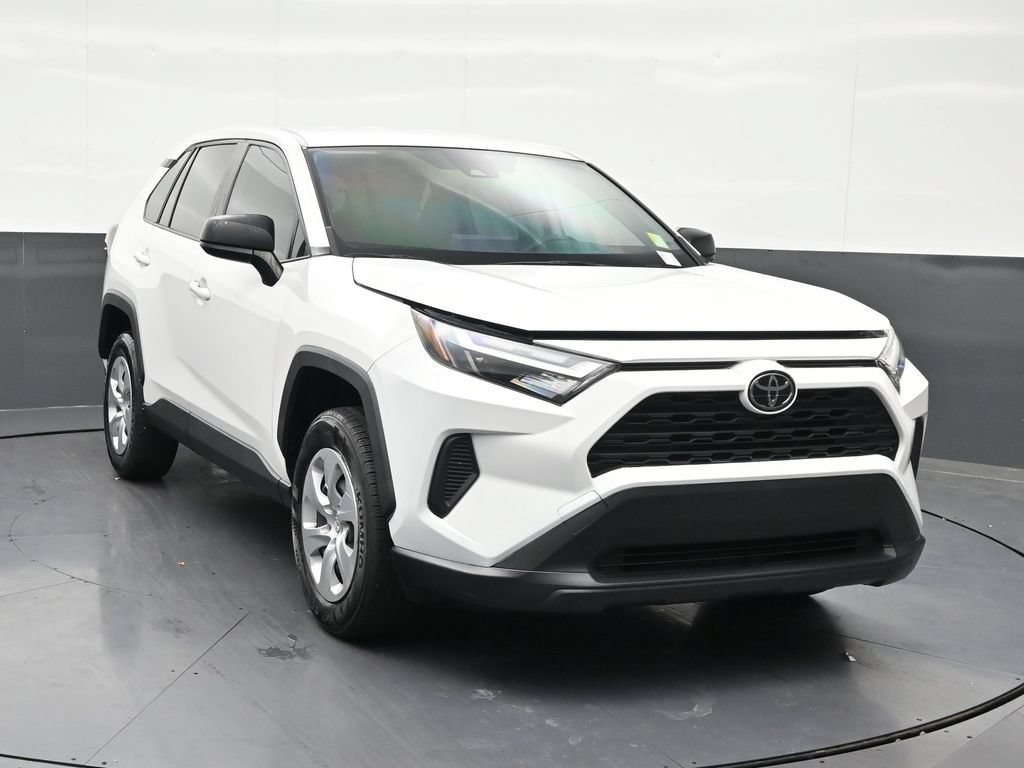 Used 2023 Toyota RAV4 LE FWD image 8