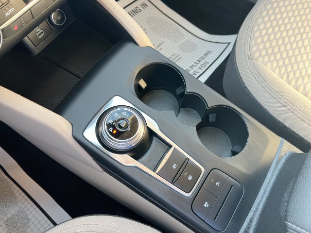 Used 2020 Ford Escape SE FWD image 29
